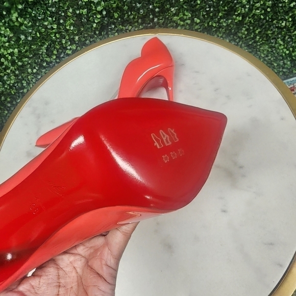 Christian Louboutin Hot Chick 100 Patent Leather Pumps CL Red Bottoms - Picture 13 of 14